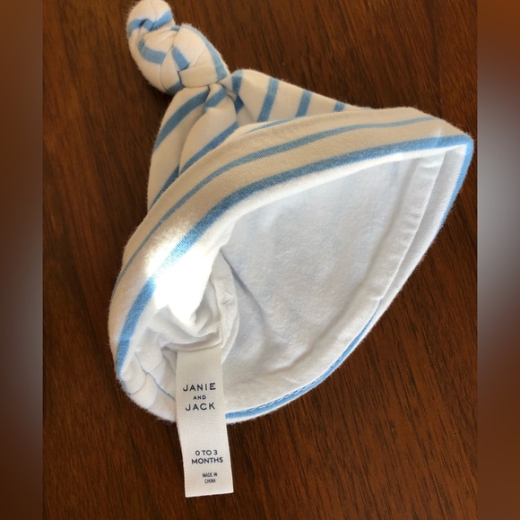 Janie and Jack white knot top beanie with elephant and blue stripes size 0-3M - Picture 3 of 3